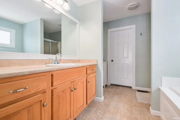 $389,900 | 2152 Heather Court, Warsaw, IN 46580