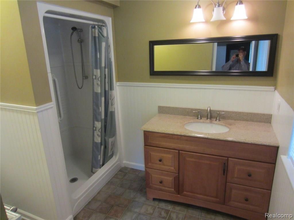 35905 Smithfield Road Farmington, MI 48335 - Photo 9 of 20 IMG_3232.JPG