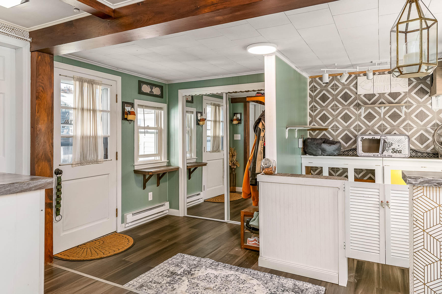 10 Mitchell Street Sanford, ME 04073 - Photo 13 of 29 Cat Area & Entry Way