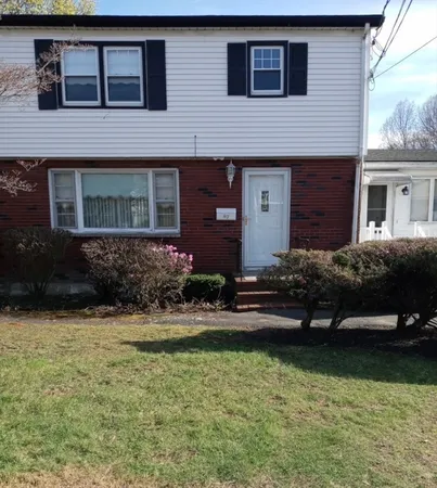 $3,200 | 87 Auburn Street, Unit 1, Saugus, MA 01906
