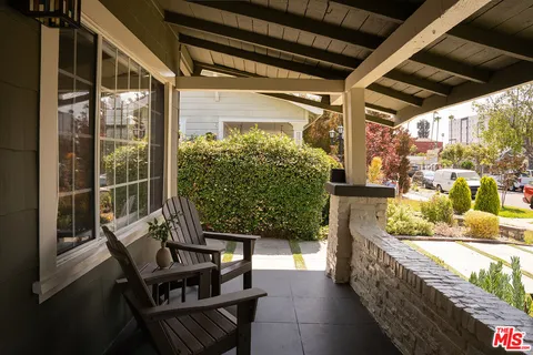 a view of outdoor sitting area