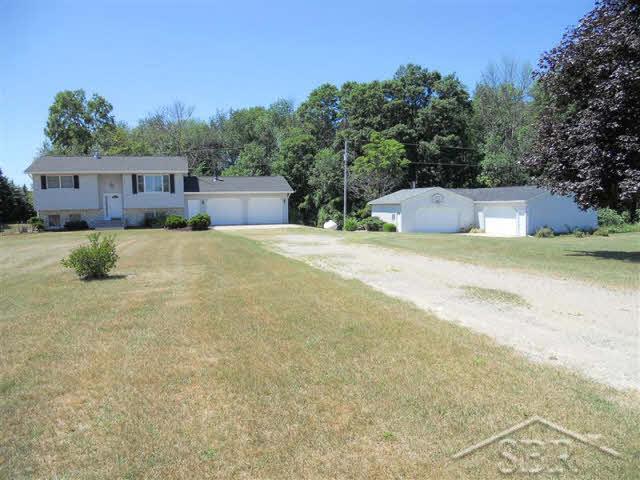3858 Mertz Road Mayville, MI 48744 - Photo 5 of 17 20036169-4.JPG