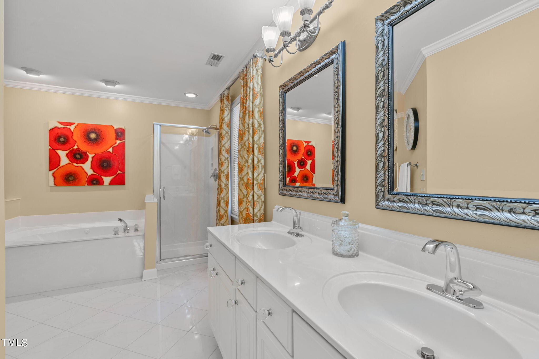 507 Heathridge Lane Cary, NC 27513 - Photo 23 of 42 Primary Bathroom