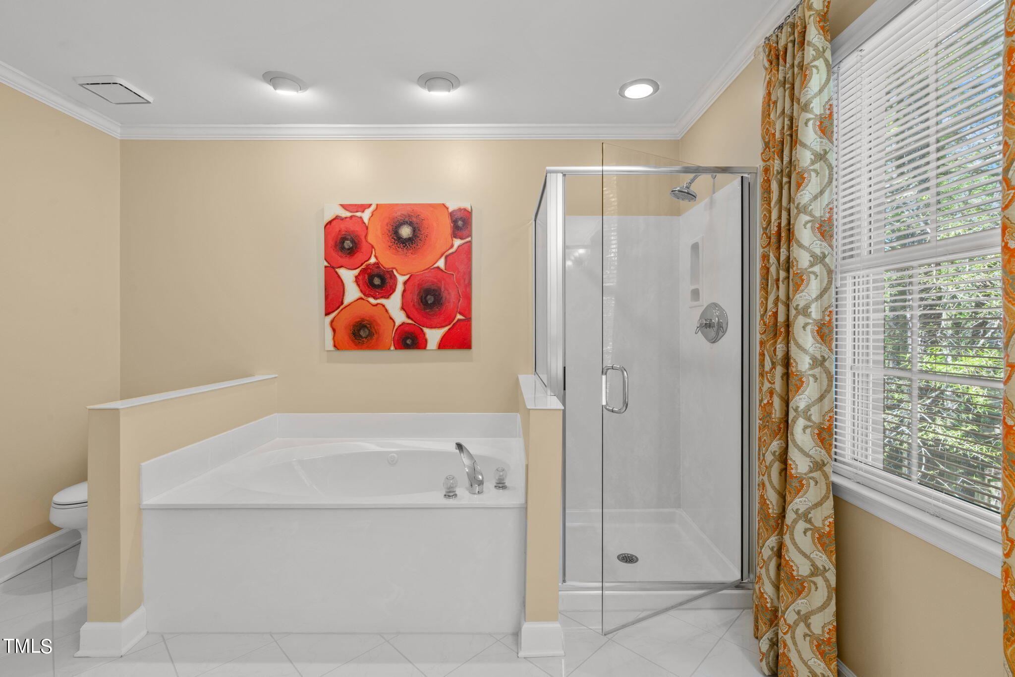 507 Heathridge Lane Cary, NC 27513 - Photo 24 of 42 Primary Bathroom