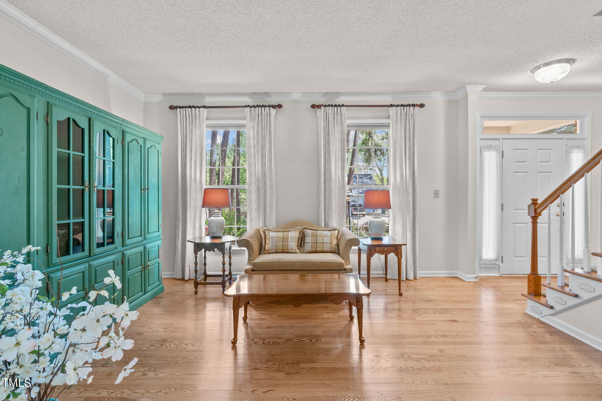 507 Heathridge Lane Cary, NC 27513 - Photo 9 of 42 Living Room