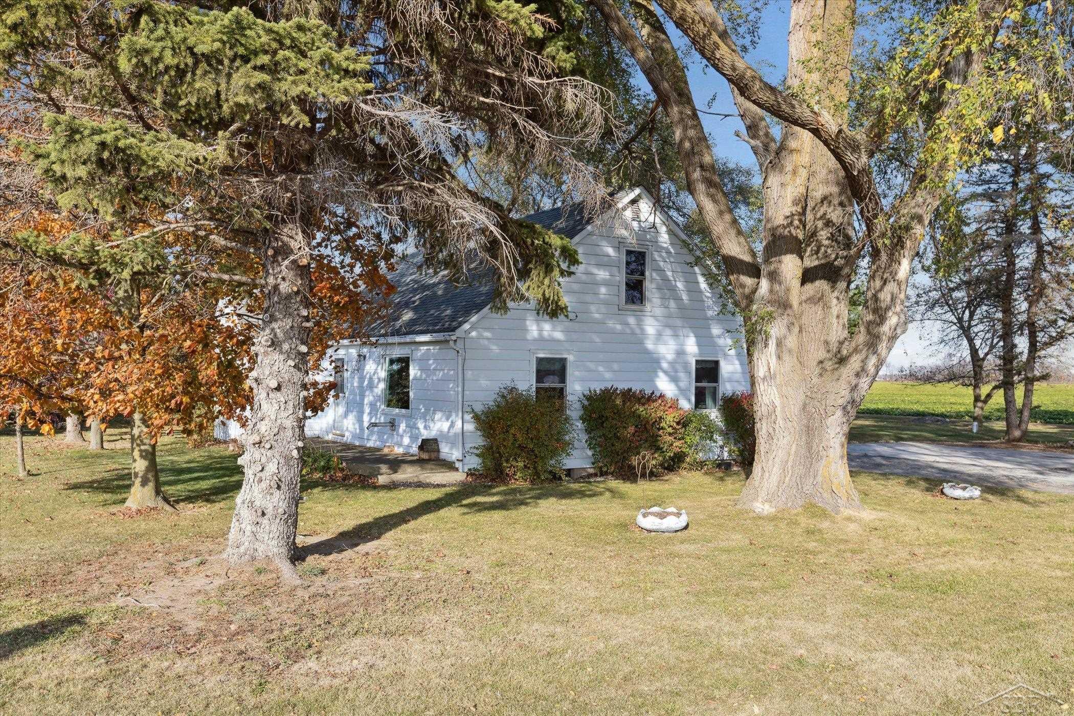 2020 North Merrill Road Merrill, MI 48637 - Photo 2 of 40