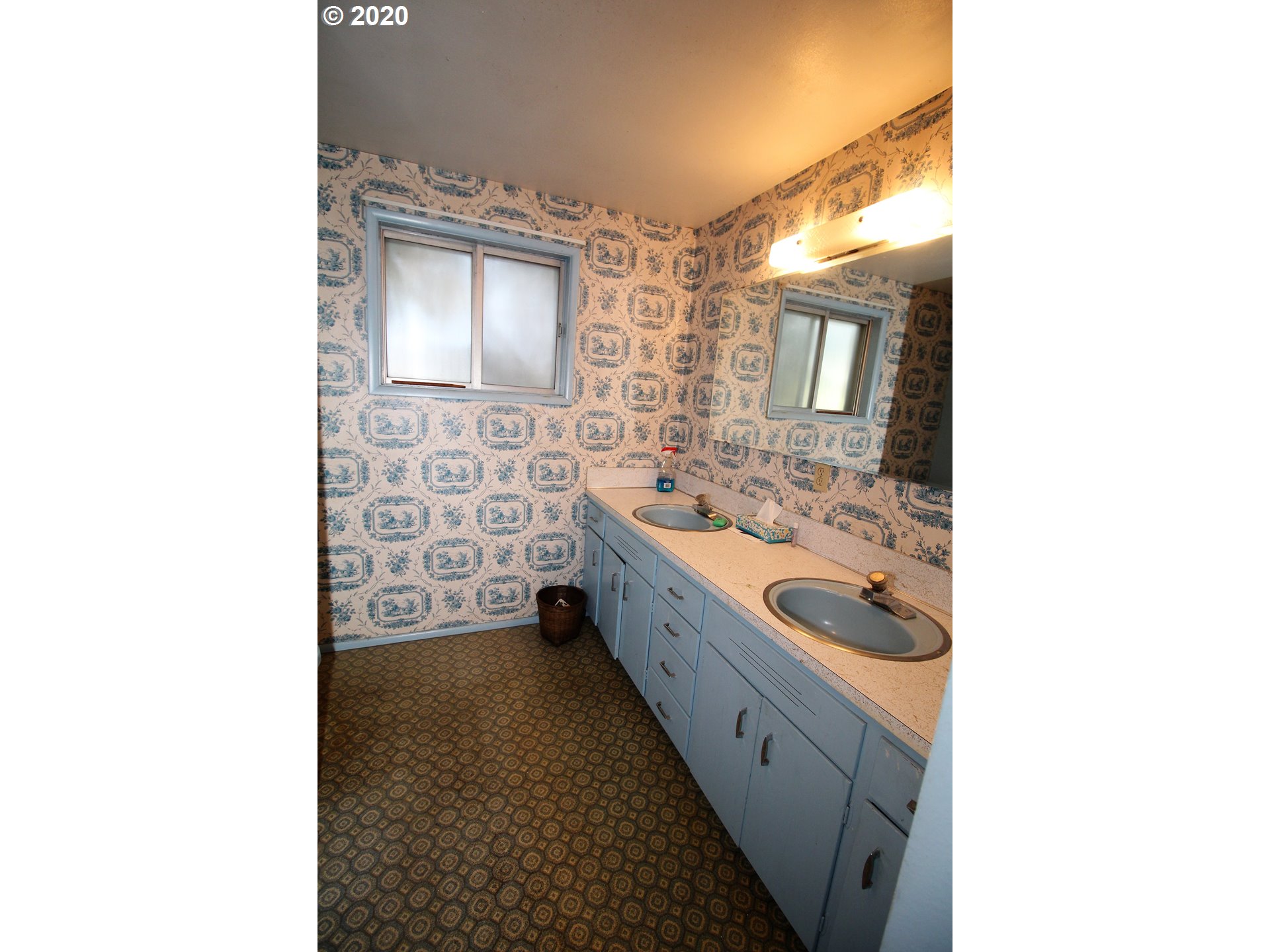 958 South 38th Street Springfield, OR 97478 - Photo 4 of 12