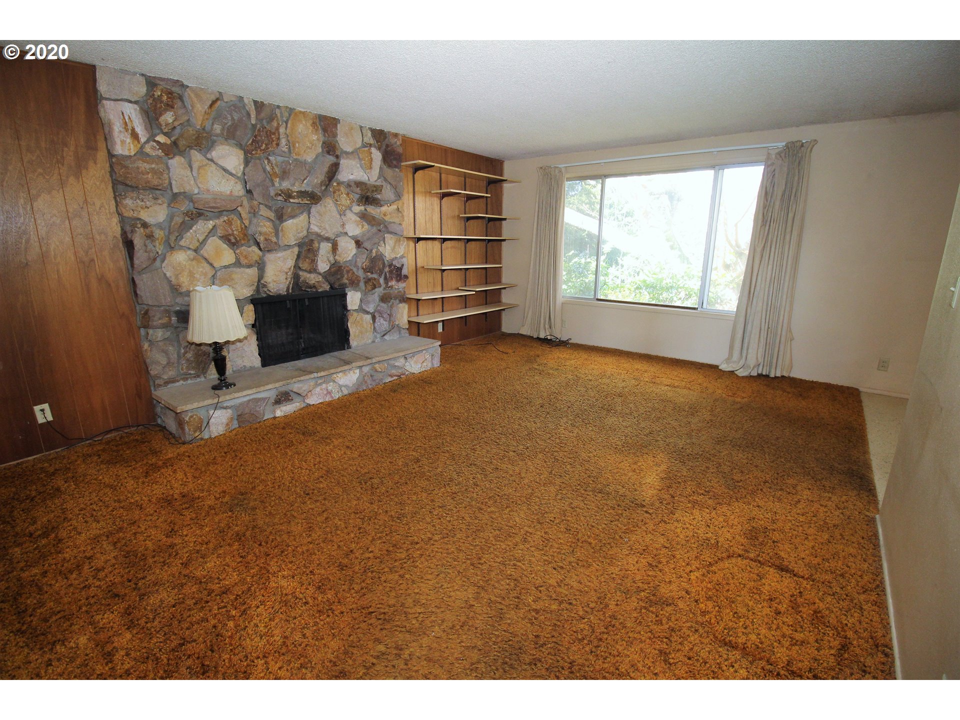 958 South 38th Street Springfield, OR 97478 - Photo 5 of 12