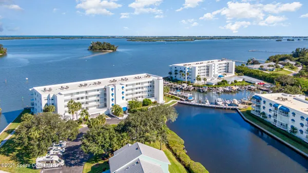 $375,000 | 6029 North River Run Drive, Sebastian, FL 32958