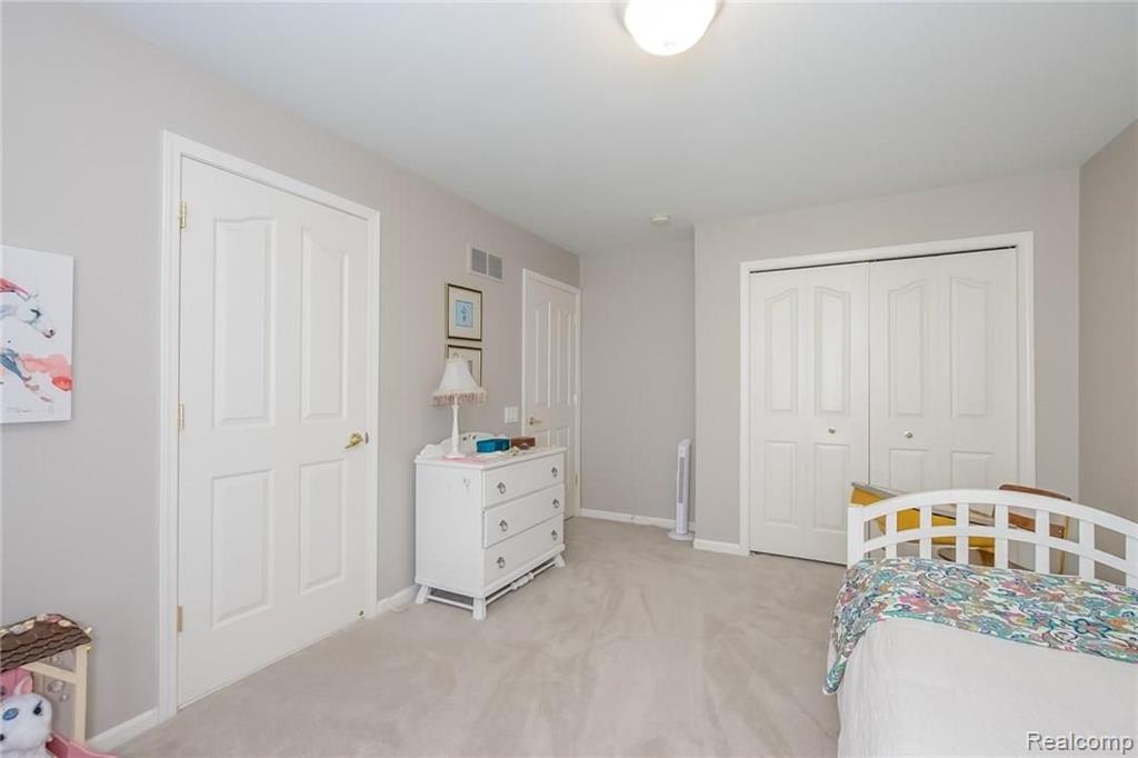 1585 Trinity Road Canton, MI 48187 - Photo 38 of 56