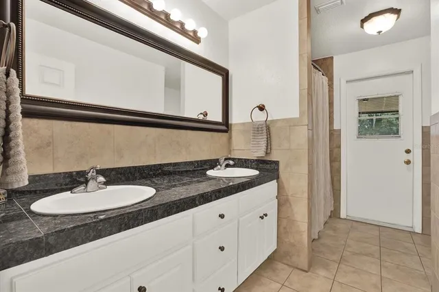 $455,000 | 1002 Oakridge Manor Drive, Brandon, FL 33511