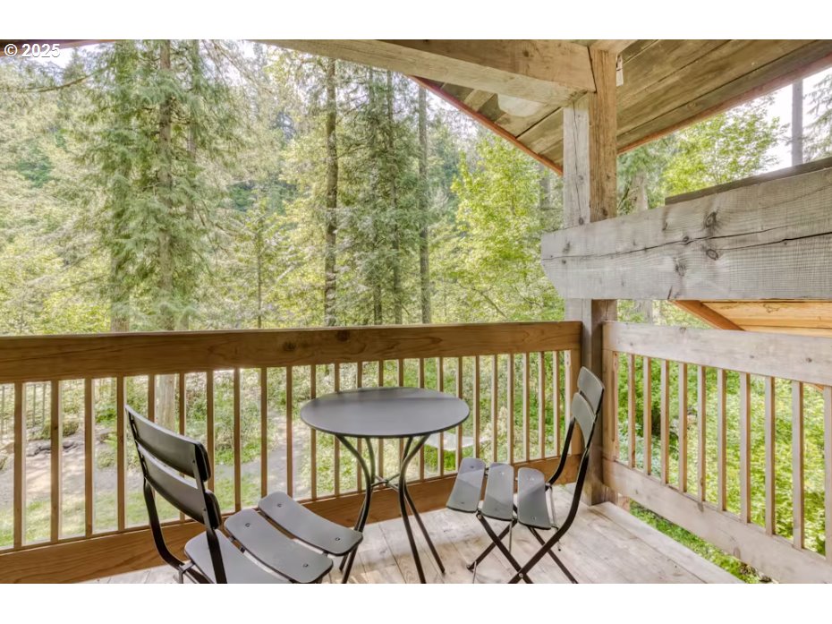 64135 East Relton Road Rhododendron, OR 97049 - Photo 27 of 48 a view of a chairs and table in patio