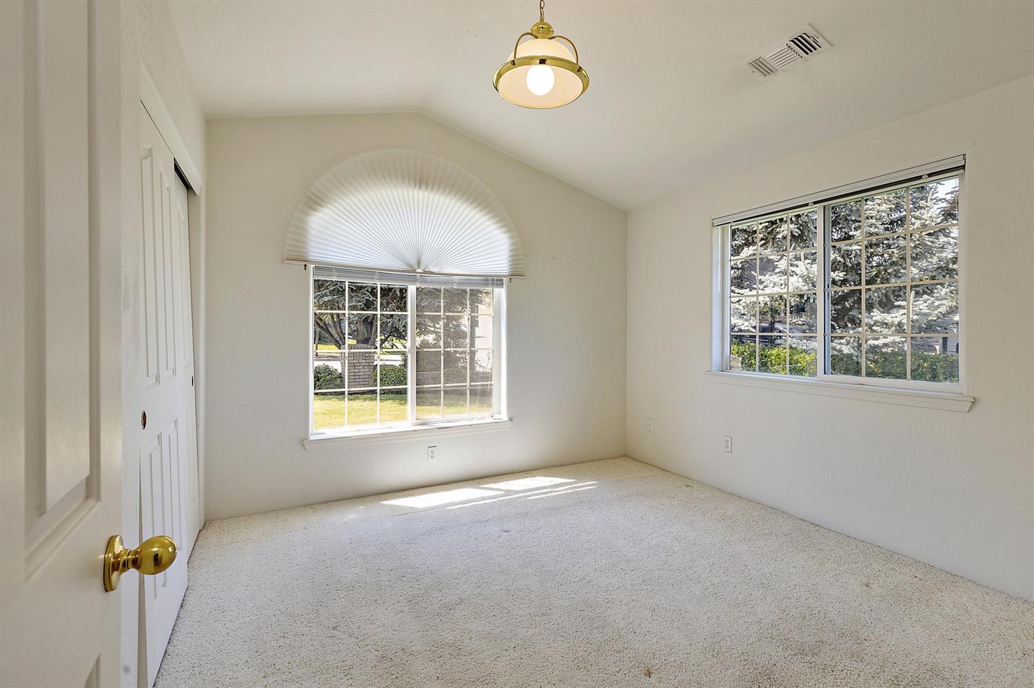 4705 Hillcrest Road Medford, OR 97504 - Photo 24 of 30 Additional Photo