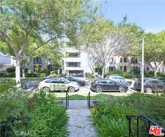 $3,400 | 149 South Crescent Drive, Unit C, Beverly Hills, CA 90212