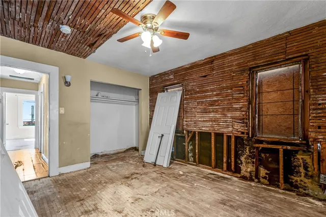 an empty room with windows