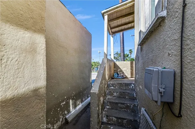 a view of house with a outdoor space