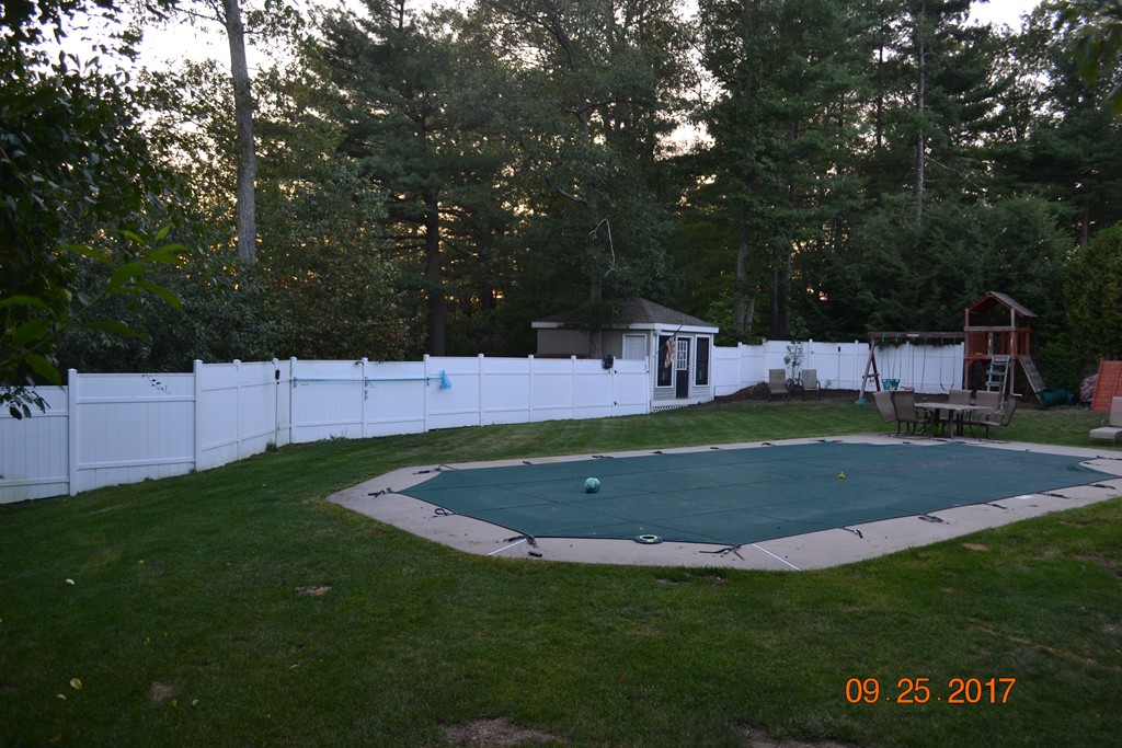 8 Davis Road Hudson, MA 01749 - Photo 3 of 21