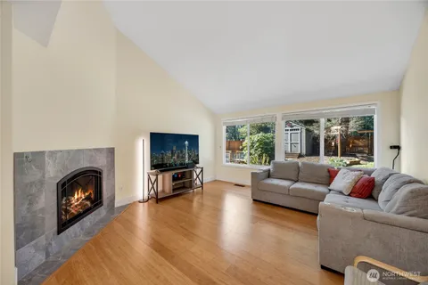 $599,950 | 31911 42nd Avenue Southwest, Federal Way, WA 98023