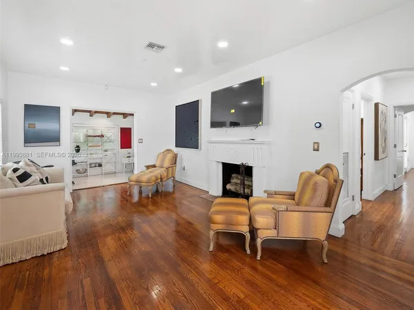 $6,750 | 314 Romano Avenue, Coral Gables, FL 33134