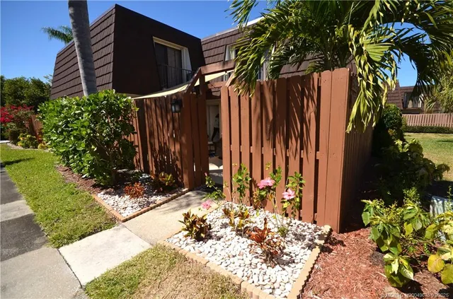 $314,900 | 5678 Southeast Riverboat Drive, Unit 129, Stuart, FL 34997