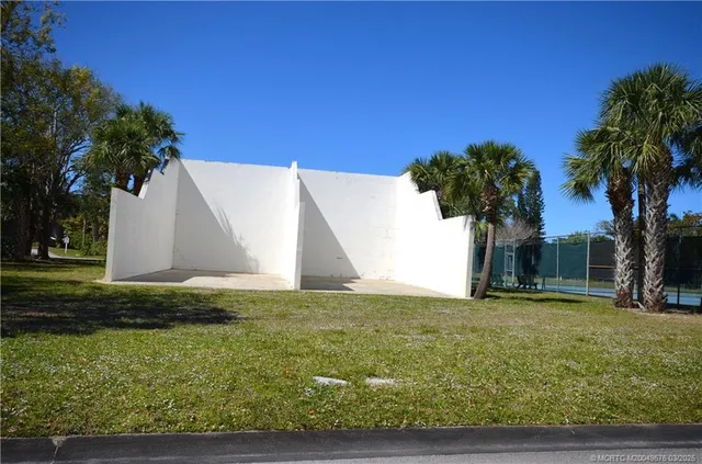 $314,900 | 5678 Southeast Riverboat Drive, Unit 129, Stuart, FL 34997