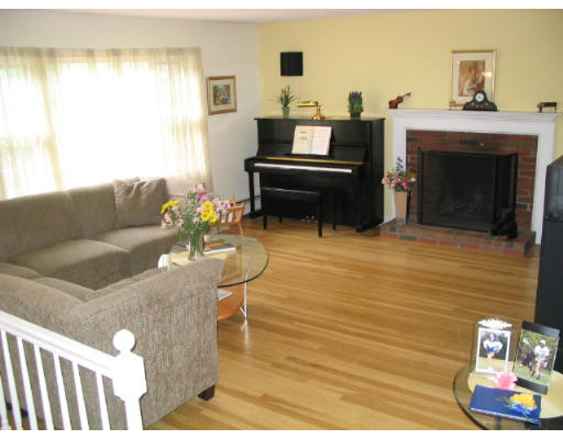 14 Lothrop Road Acton, MA 01720 - Photo 3 of 8 Gallery Image 3