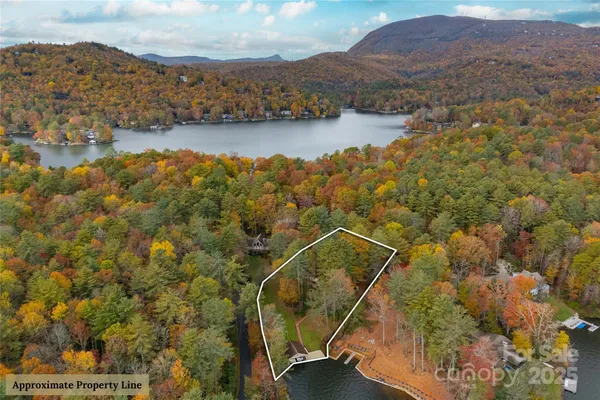 $2,950,000 | 572 North E Shore Drive, Lake Toxaway, NC 28747