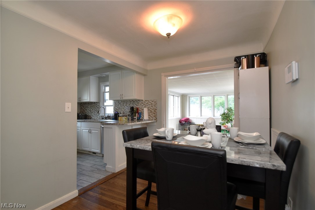 4205 Okalona Road South Euclid, OH 44121 - Photo 5 of 21 Kitchen/dinning room