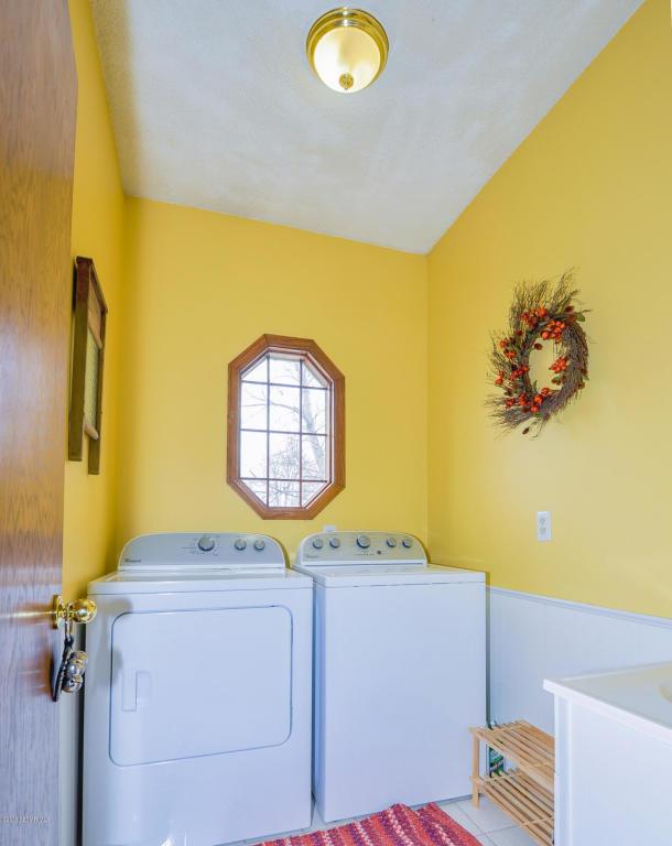 1231 Baird Lane Northeast Rochester, MN 55906 - Photo 11 of 35