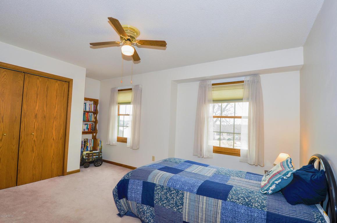 1231 Baird Lane Northeast Rochester, MN 55906 - Photo 16 of 35