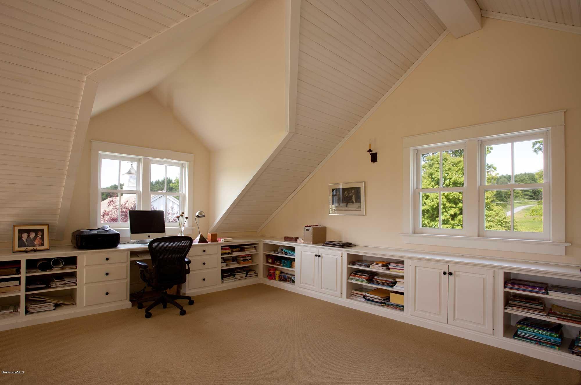 50 Hurlburt Road Great Barrington, MA 01230 - Photo 13 of 26 loft