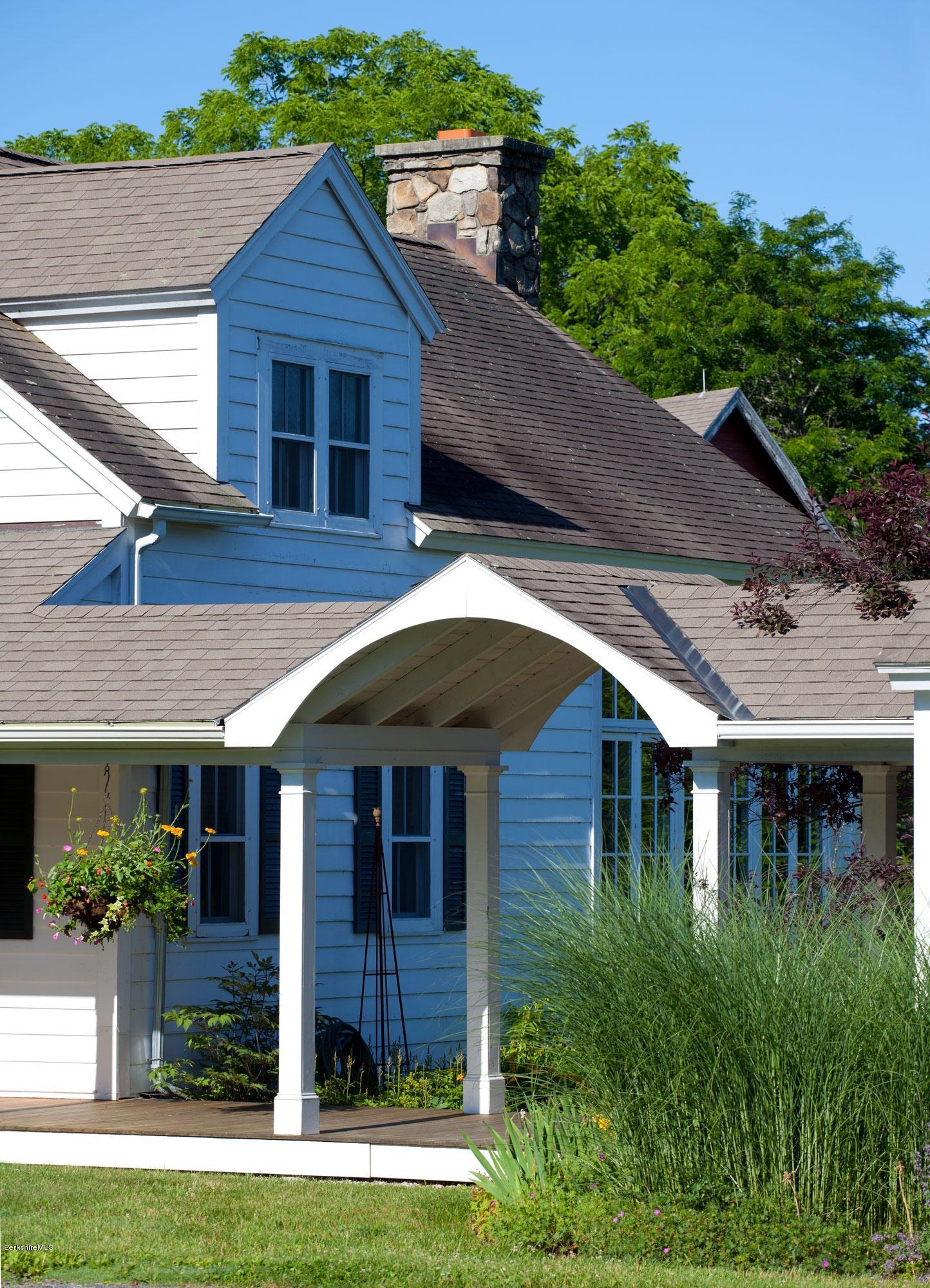 exterior_front_2