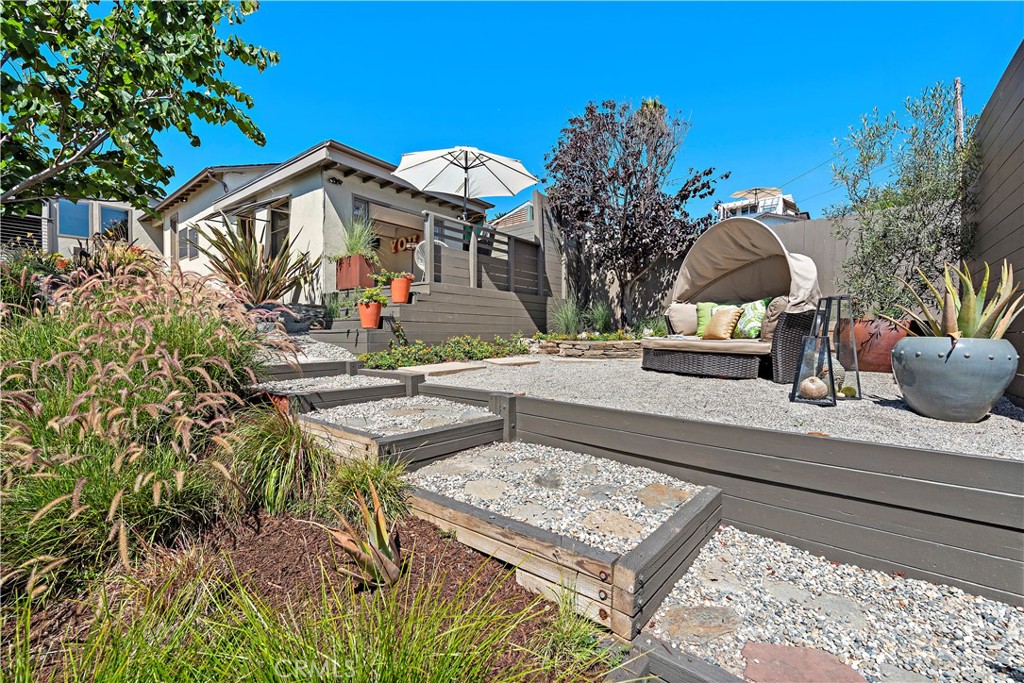 461 Shadow Lane Laguna Beach, CA 92651 - Photo 39 of 54 a view of a dinning table and chairs in patio
