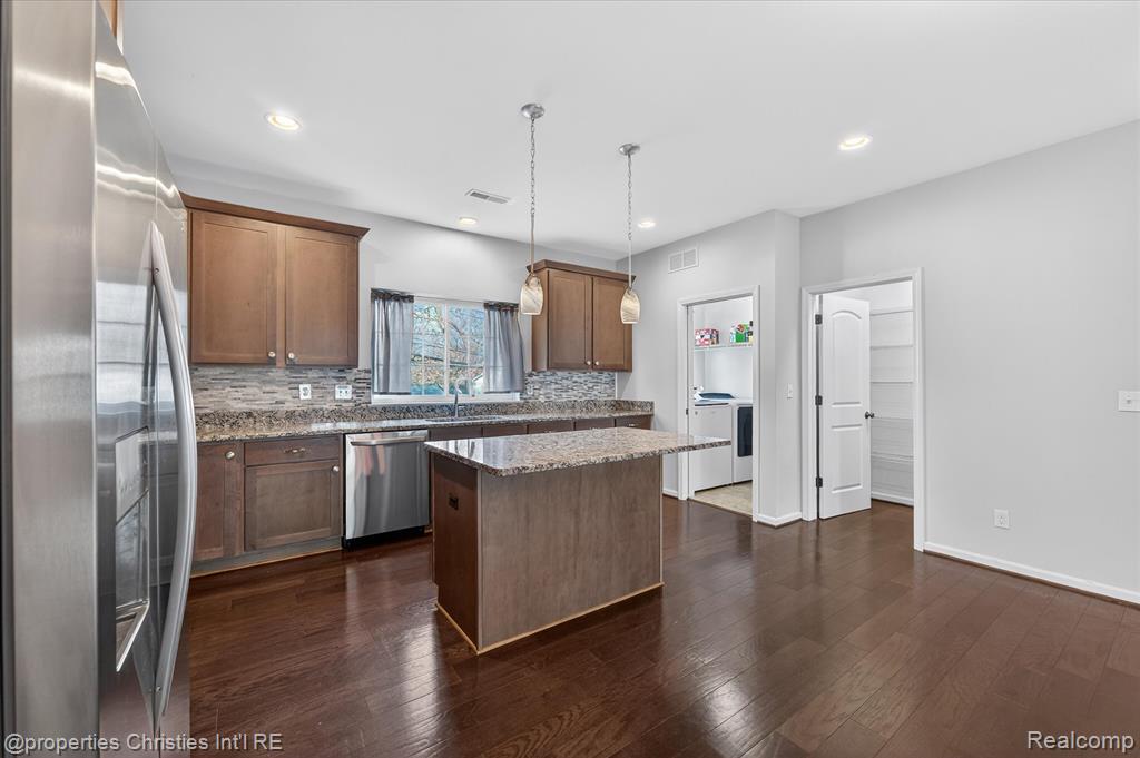 2683 Harvard Road Berkley, MI 48072 - Photo 19 of 60