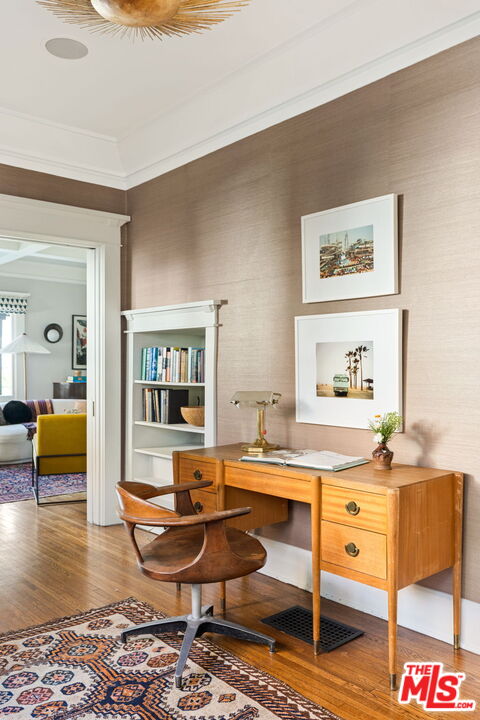 375 North Ridgewood Place Los Angeles, CA 90004 - Photo 12 of 56 a living room with furniture and wooden floor