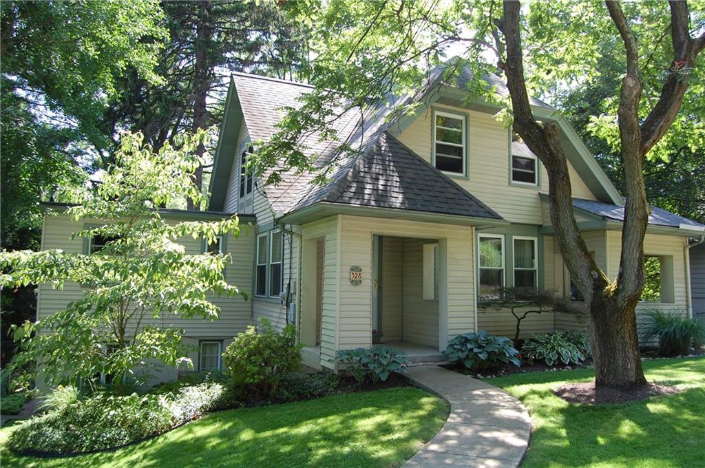328 Castlegate Road Pittsburgh, PA 15221 - Photo 1 of 25 Exterior front