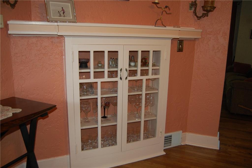 328 Castlegate Road Pittsburgh, PA 15221 - Photo 8 of 25 Dining room, built in cabinet