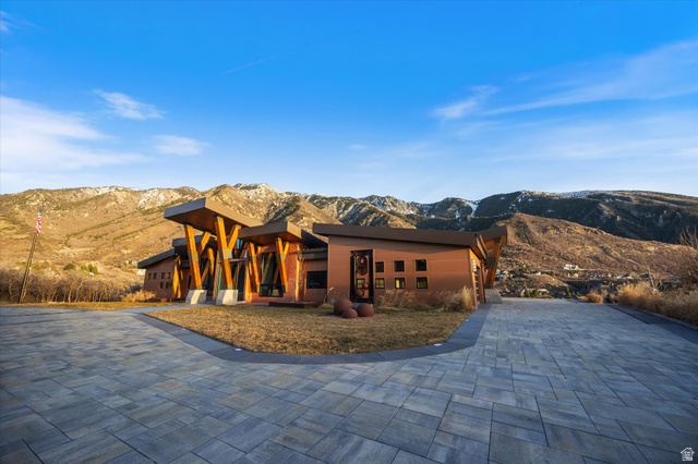 9 Windsong Lane Sandy, UT 84092 - Photo 15 of 85