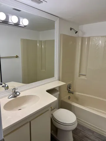 $2,400 | 6342 Chasewood Drive, Unit E, Jupiter, FL 33458