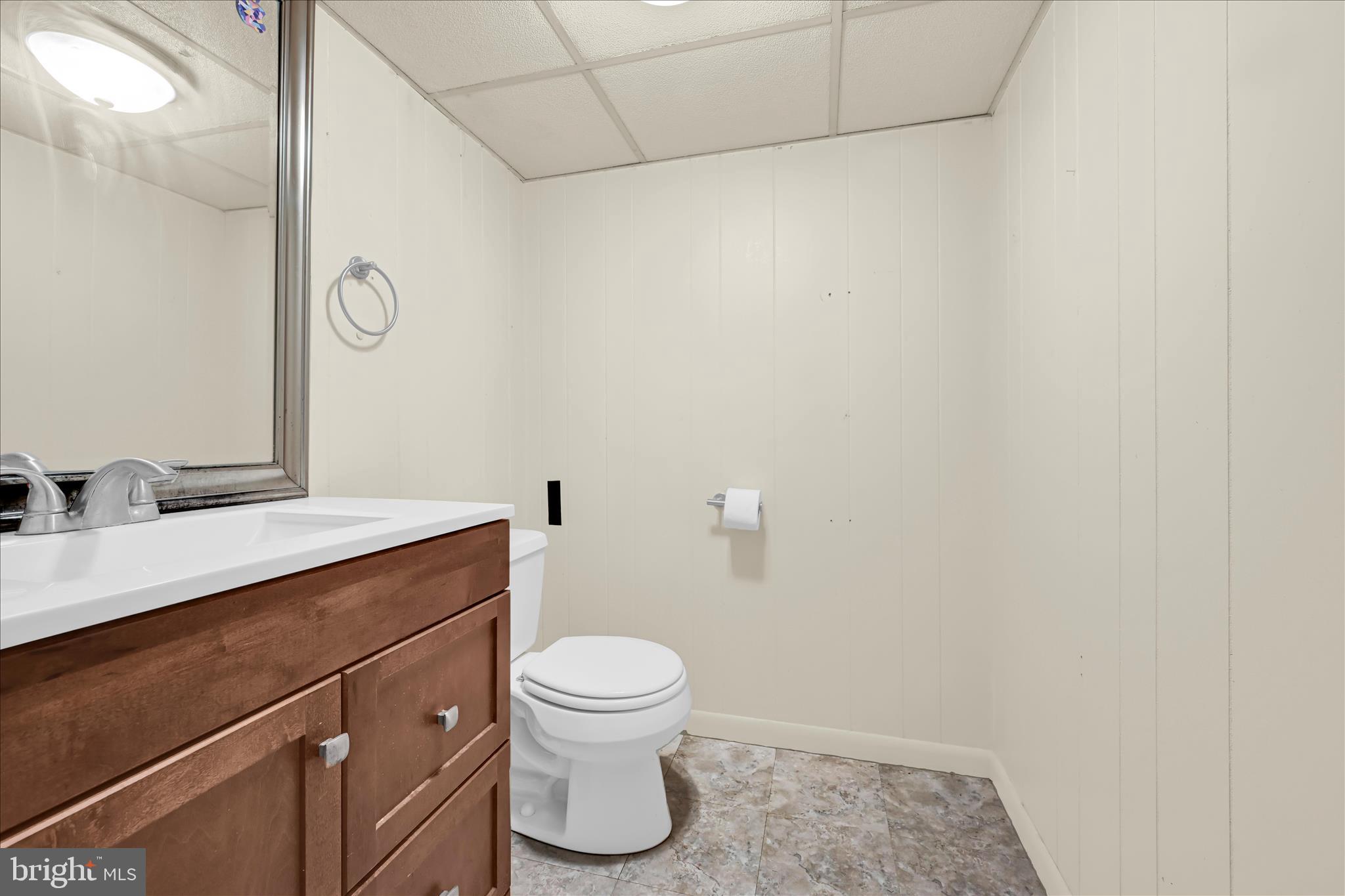 627 Pine Hill Road Lititz, PA 17543 - Photo 30 of 49 Bathroom