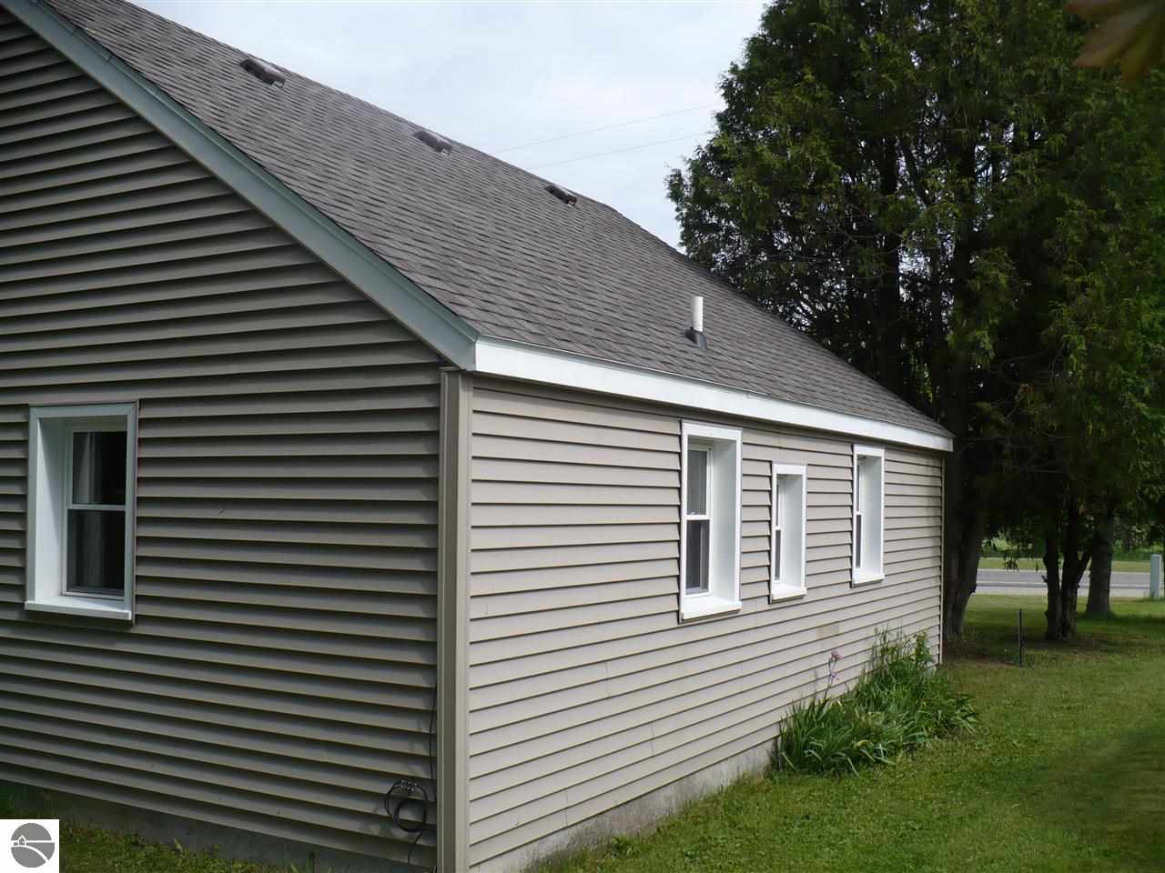 4231 West Remus Road Mount Pleasant, MI 48858 - Photo 40 of 41 1785323-39.JPG