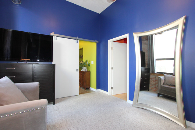 1910 South Indiana Avenue, Unit 321 Chicago, IL 60616 - Photo 12 of 25 a view of livingroom with furniture