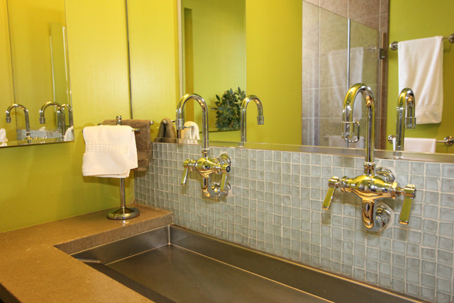 1910 South Indiana Avenue, Unit 321 Chicago, IL 60616 - Photo 16 of 25 a bathroom with a sink