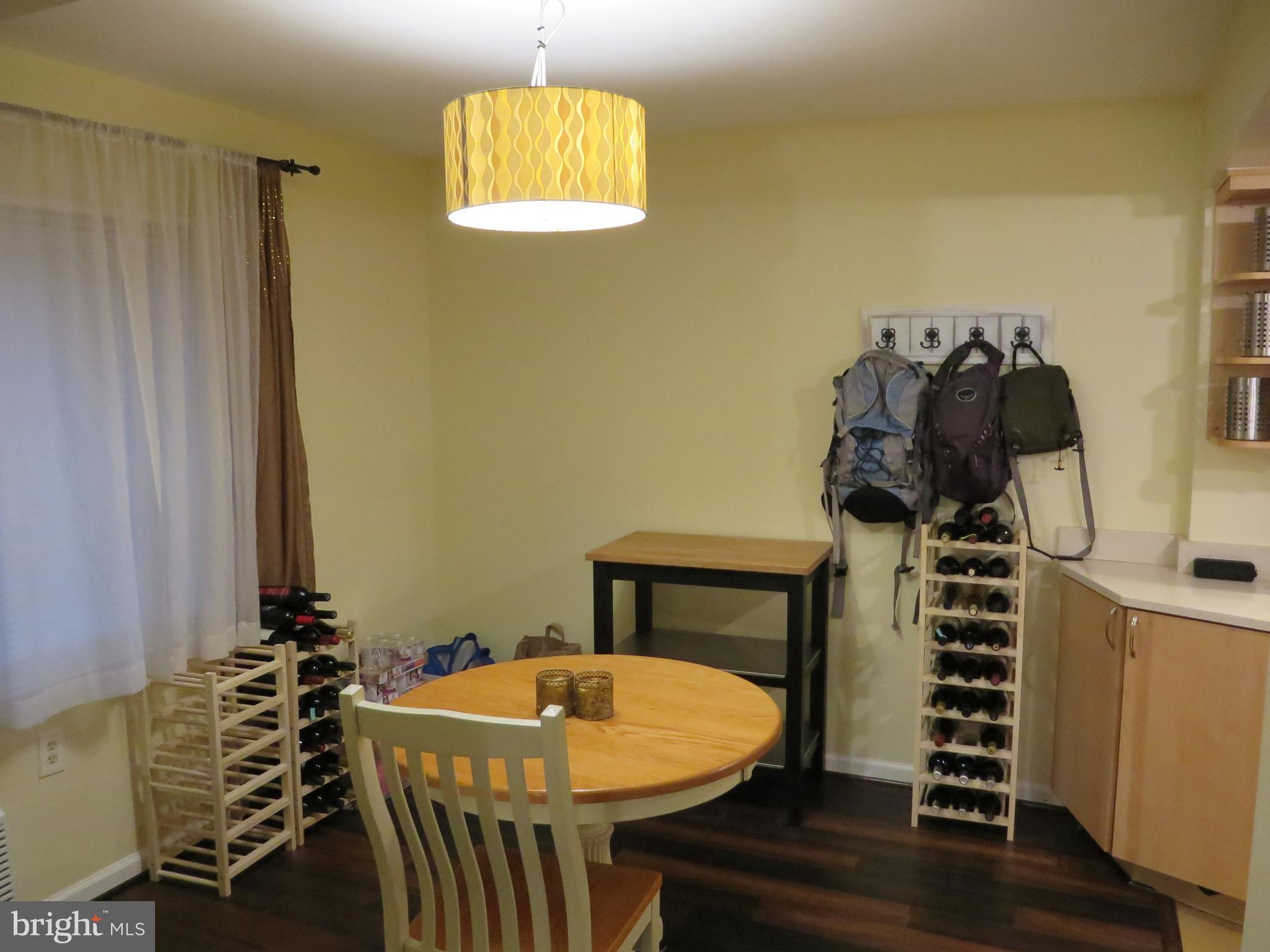 1413 Northgate Square, Unit 1C Reston, VA 20190 - Photo 5 of 22 Dinning