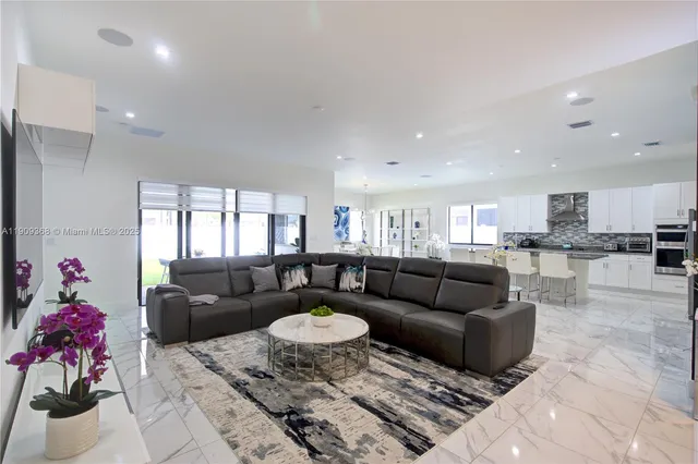 $6,700 | 4239 Southwest 176th Avenue, Unit 4239, Miramar, FL 33029