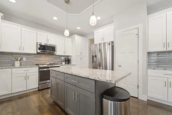 $799,900 | 2102 Pradera Trail, Chesterton, IN 46304