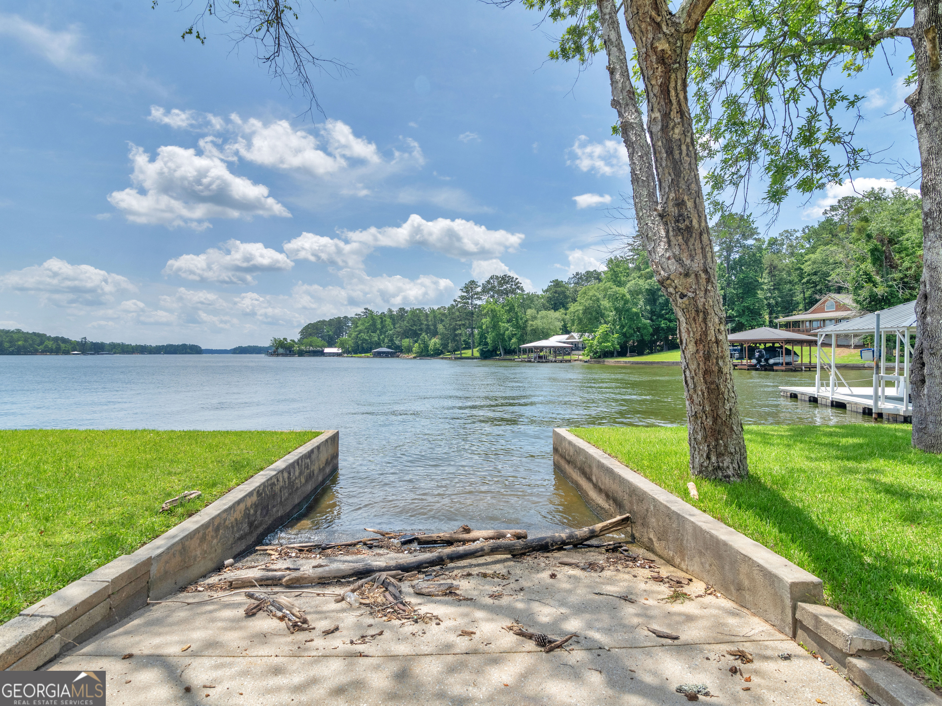 210 Roberts Point Road Jackson, GA 30233 - Photo 6 of 60