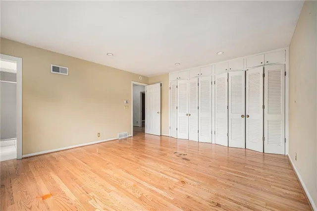 $499,000 | 9815 Overbrook Court, Leawood, KS 66206