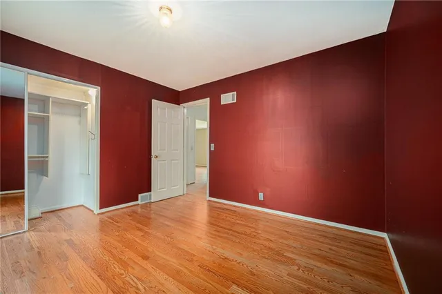 $499,000 | 9815 Overbrook Court, Leawood, KS 66206