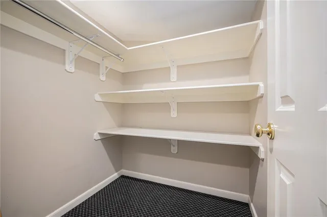 $499,000 | 9815 Overbrook Court, Leawood, KS 66206